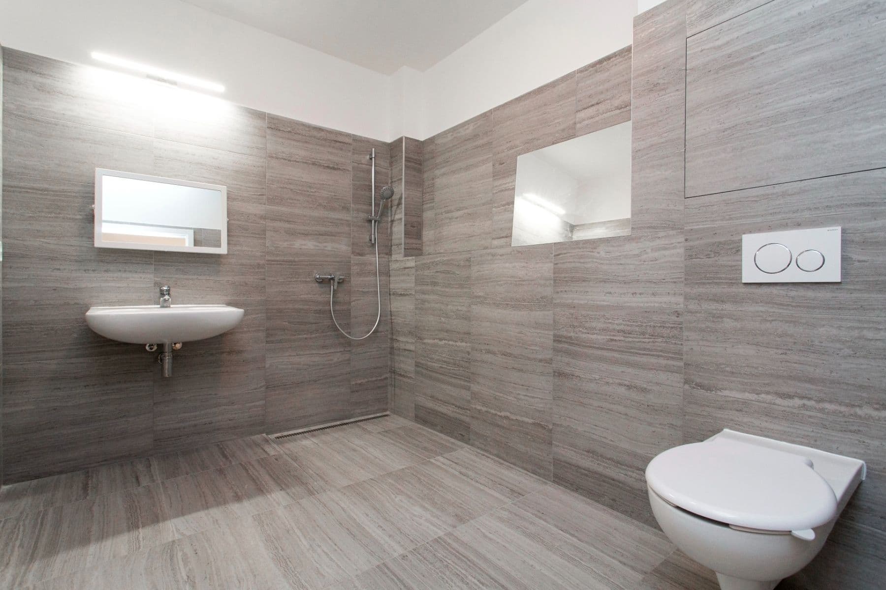 Prenájom bytu 1-izbový 44 m², Kotlaska, Praha, Praha Prenájom bytu 1-izbový 44 m², Kotlaska, Praha, Praha