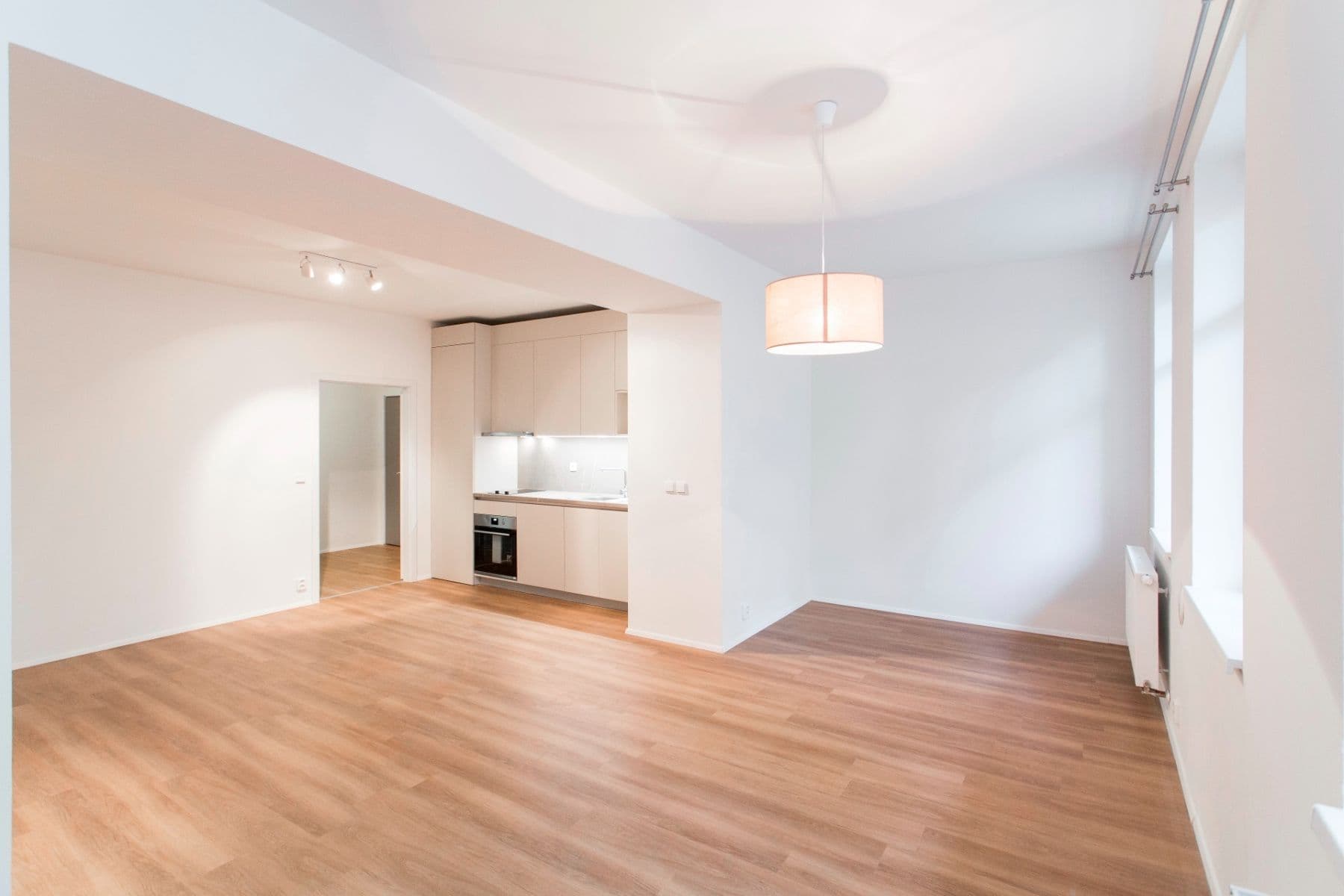 Prenájom bytu 1-izbový 44 m², Kotlaska, Praha, Praha Prenájom bytu 1-izbový 44 m², Kotlaska, Praha, Praha
