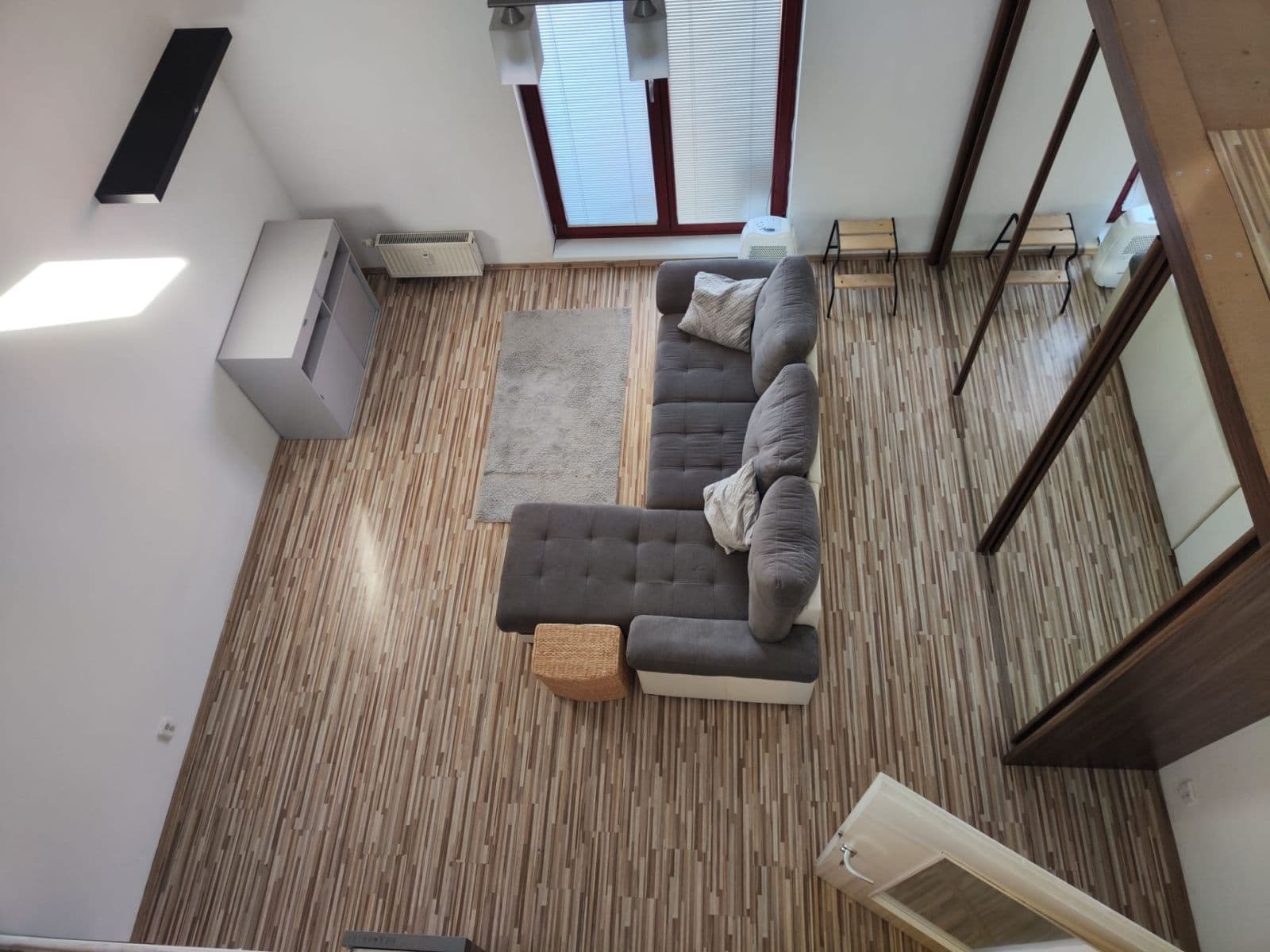 Prenájom bytu 1-izbový 40 m², Jaroslava Foglara, Praha, Praha Prenájom bytu 1-izbový 40 m², Jaroslava Foglara, Praha, Praha