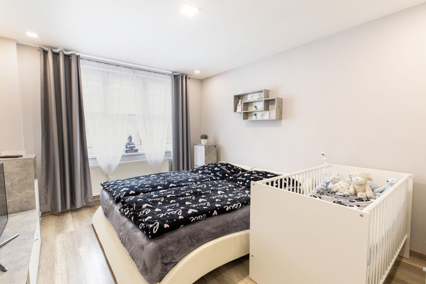 Predaj bytu 3-izbový 71 m², Sazená, Středočeský kraj Predaj bytu 3-izbový 71 m², Sazená, Středočeský kraj