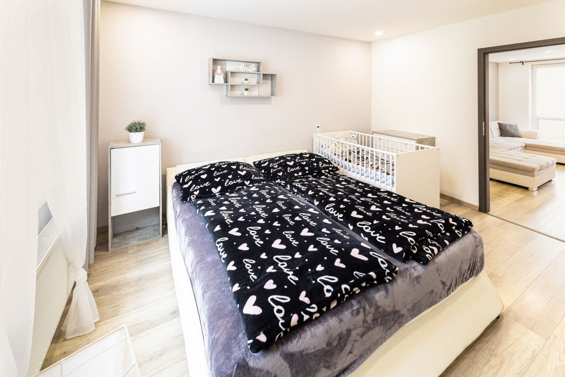 Predaj bytu 3-izbový 71 m², Sazená, Středočeský kraj Predaj bytu 3-izbový 71 m², Sazená, Středočeský kraj