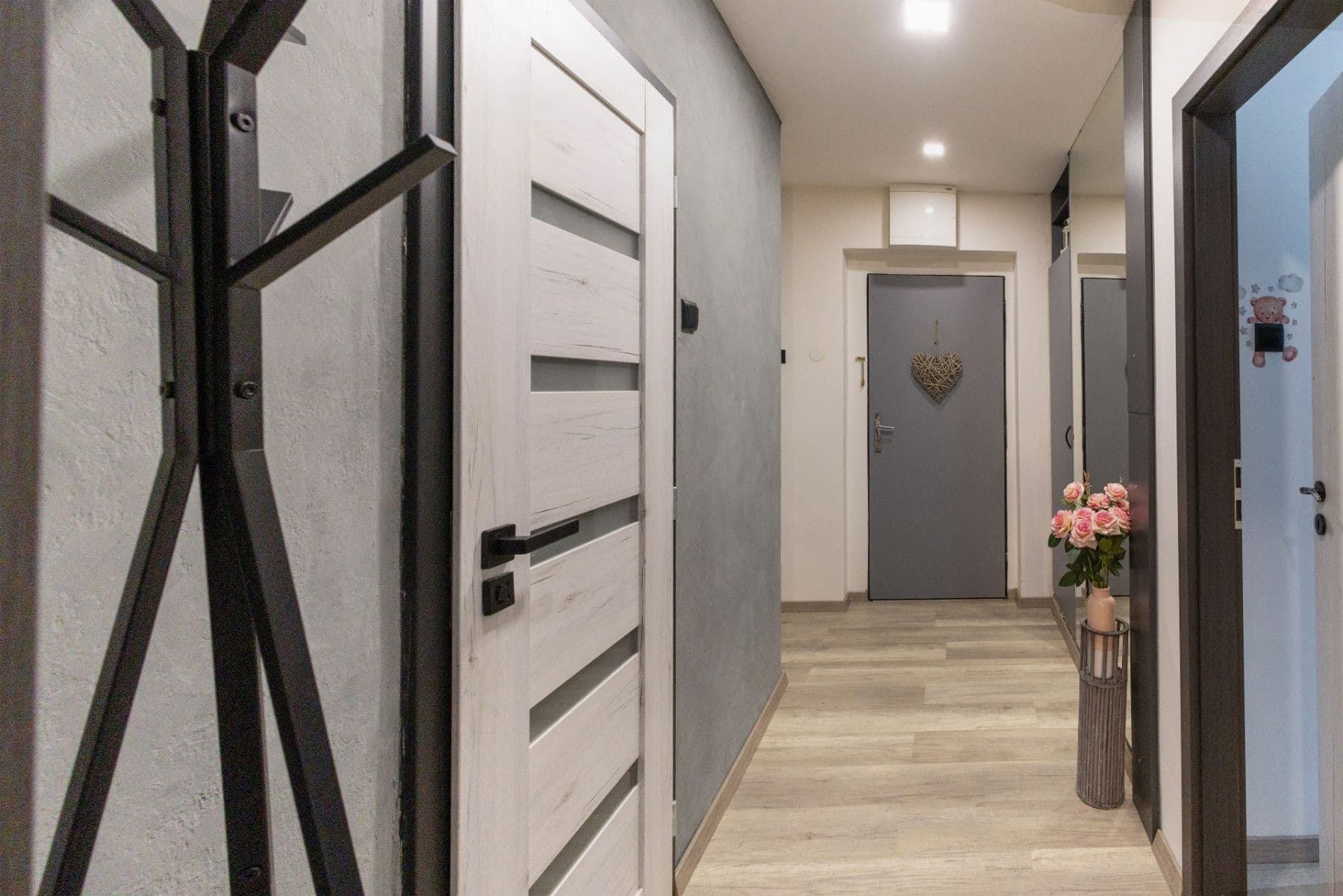 Predaj bytu 3-izbový 71 m², Sazená, Středočeský kraj Predaj bytu 3-izbový 71 m², Sazená, Středočeský kraj