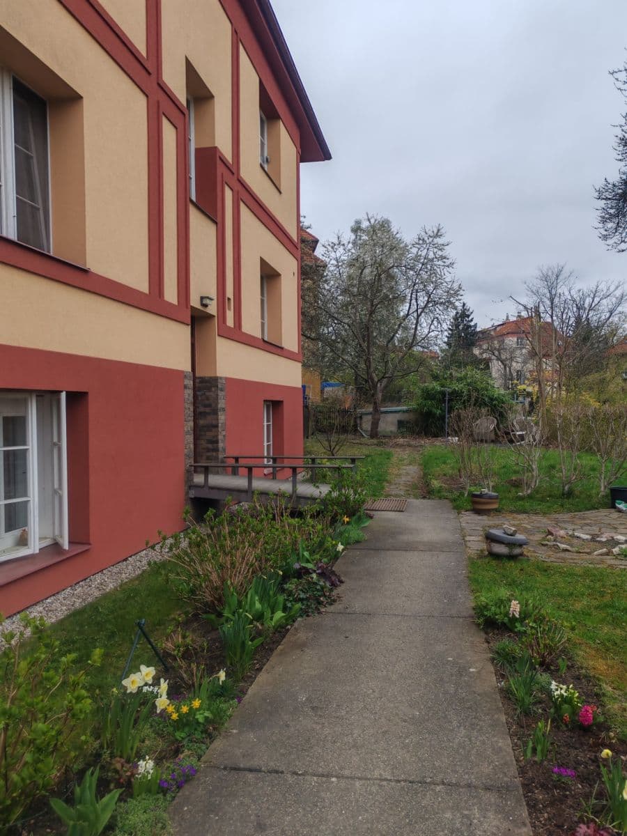 Prenájom bytu 2-izbový 48 m², V Stráni, Praha, Praha Prenájom bytu 2-izbový 48 m², V Stráni, Praha, Praha