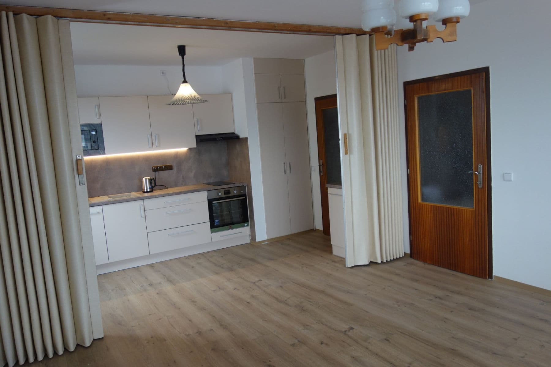 Prenájom bytu 2-izbový 57 m², Kubištova, Praha, Praha Prenájom bytu 2-izbový 57 m², Kubištova, Praha, Praha