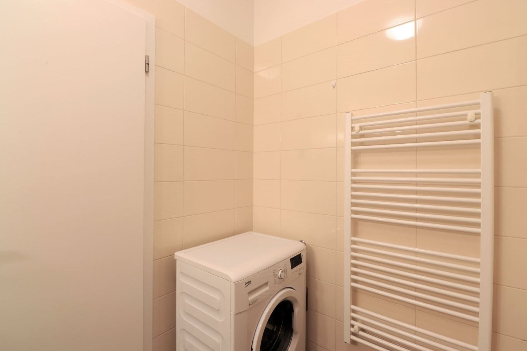 Prenájom bytu 1-izbový 36 m², Fikerova, Praha, Praha Prenájom bytu 1-izbový 36 m², Fikerova, Praha, Praha