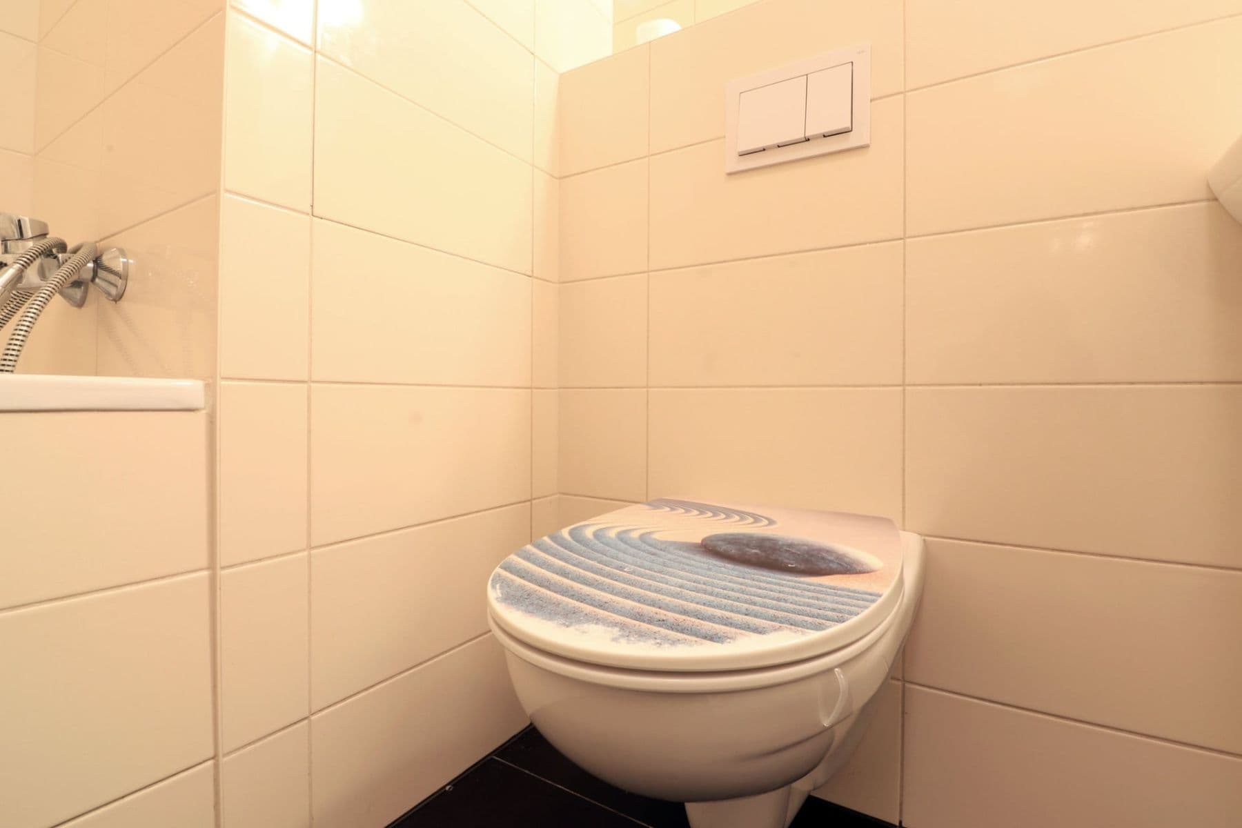 Prenájom bytu 1-izbový 36 m², Fikerova, Praha, Praha Prenájom bytu 1-izbový 36 m², Fikerova, Praha, Praha