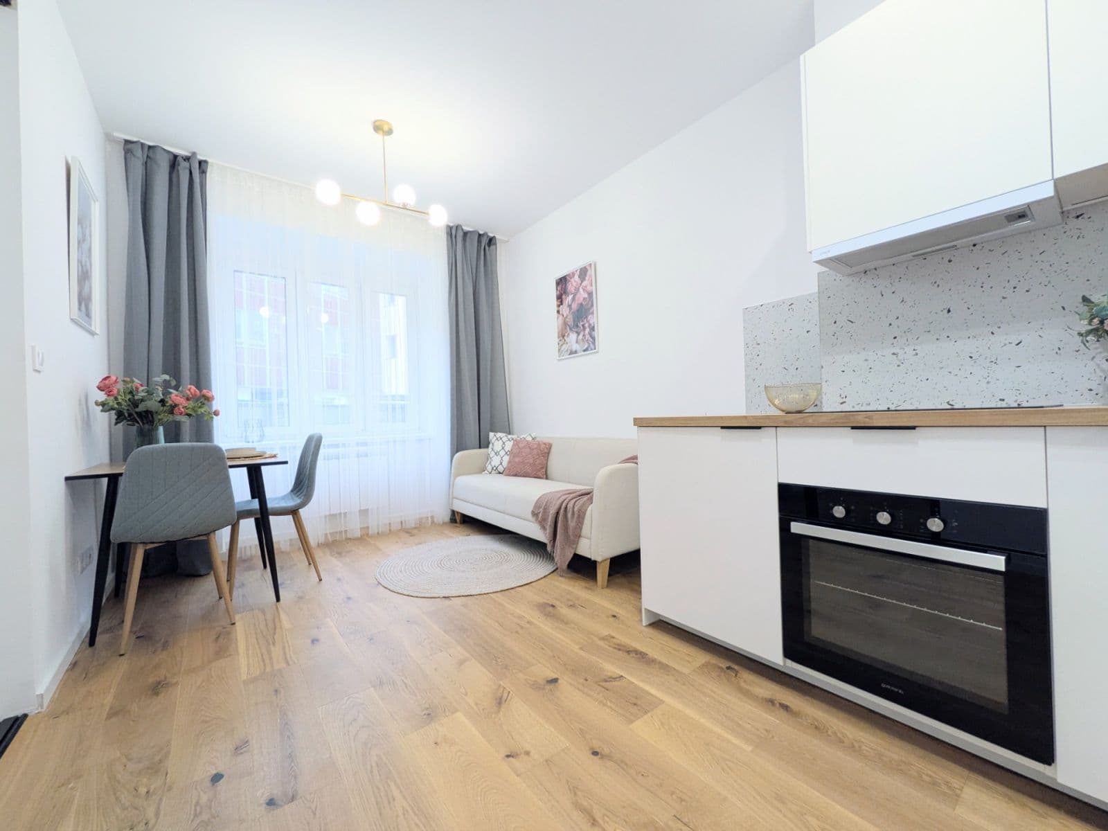 Predaj bytu 2-izbový 40 m², Petrohradská, Praha, Praha Predaj bytu 2-izbový 40 m², Petrohradská, Praha, Praha