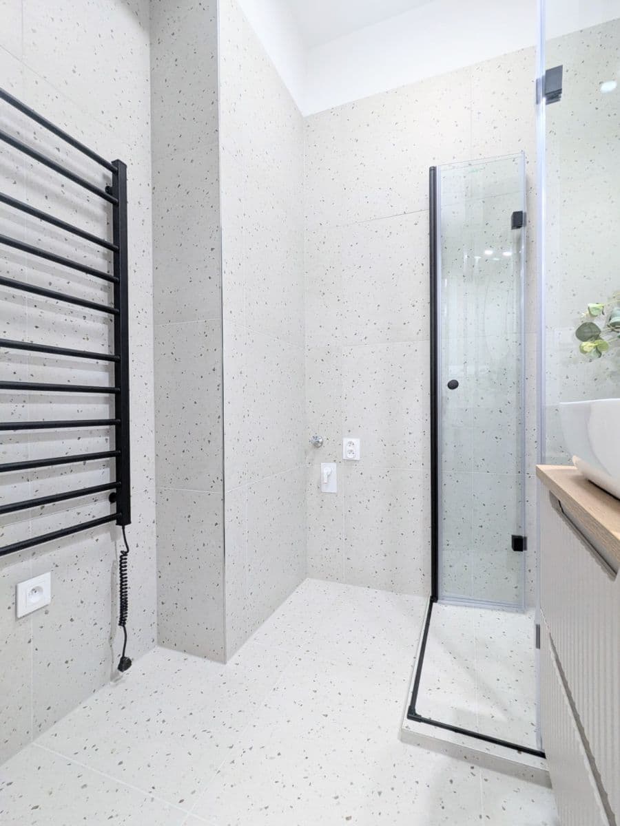 Predaj bytu 2-izbový 40 m², Petrohradská, Praha, Praha Predaj bytu 2-izbový 40 m², Petrohradská, Praha, Praha