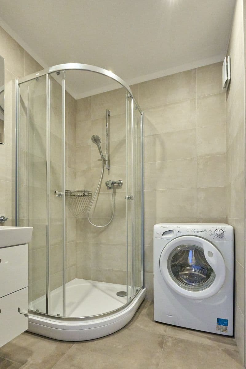 Prenájom bytu 2-izbový 65 m², Gdaňská, Praha, Praha Prenájom bytu 2-izbový 65 m², Gdaňská, Praha, Praha