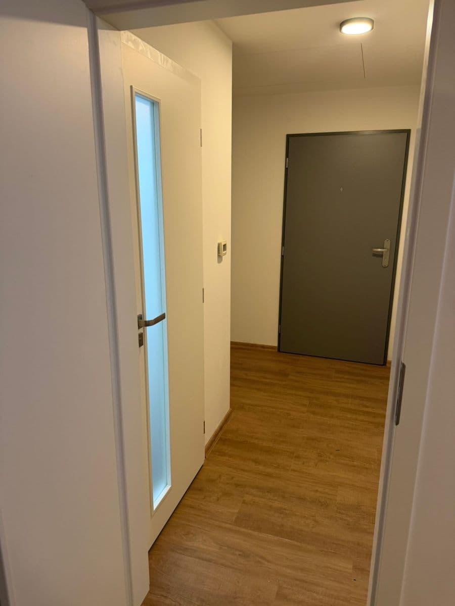 Prenájom bytu 1-izbový 36 m², Americká, Kladno, Středočeský kraj Prenájom bytu 1-izbový 36 m², Americká, Kladno, Středočeský kraj