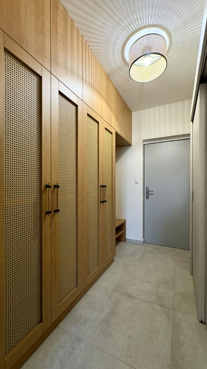 Prenájom bytu 1-izbový 30 m², Vinařská, Beroun, Středočeský kraj Prenájom bytu 1-izbový 30 m², Vinařská, Beroun, Středočeský kraj