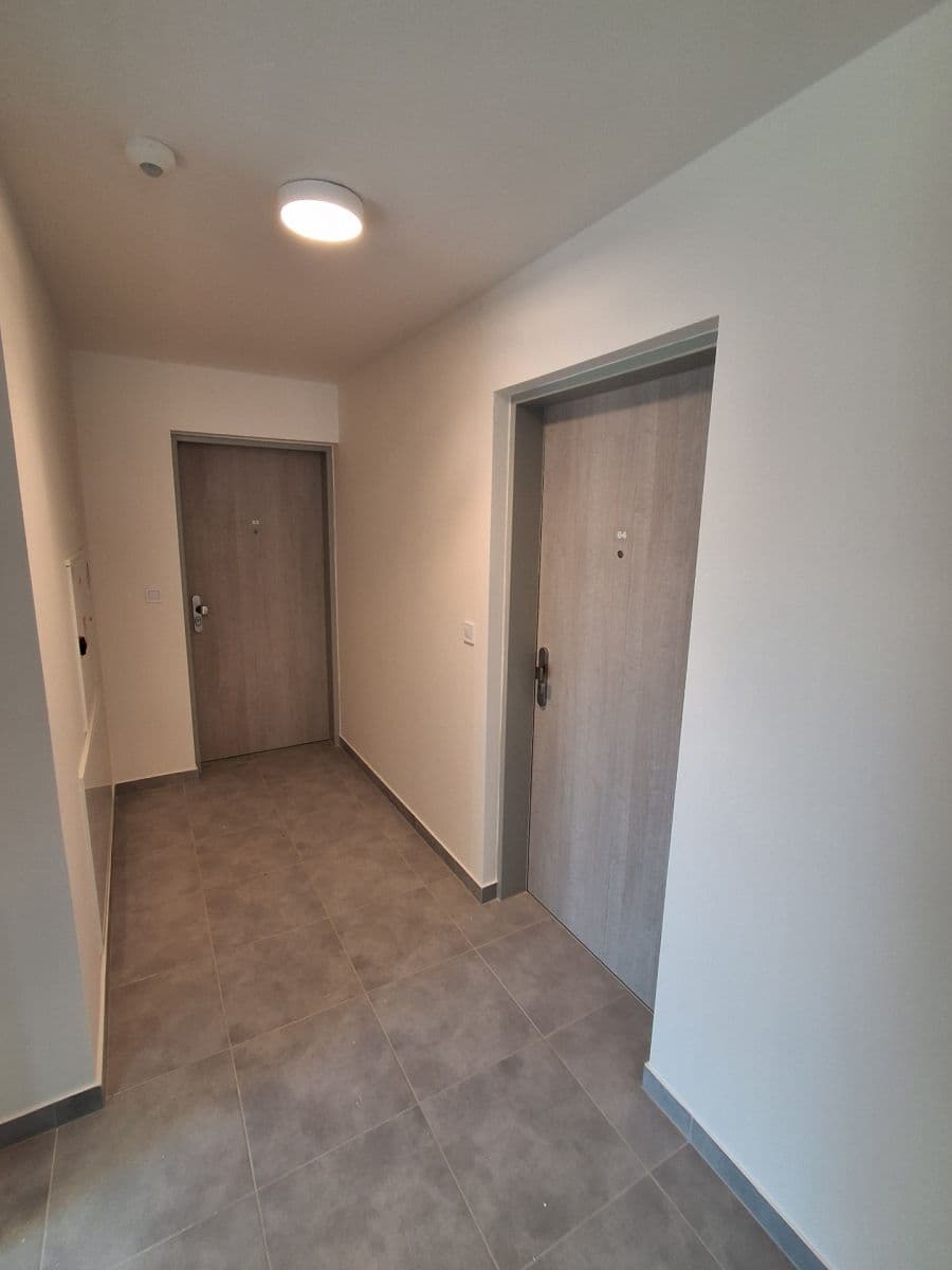 Prenájom bytu 1-izbový 31 m², Poděbradská, Praha, Praha Prenájom bytu 1-izbový 31 m², Poděbradská, Praha, Praha