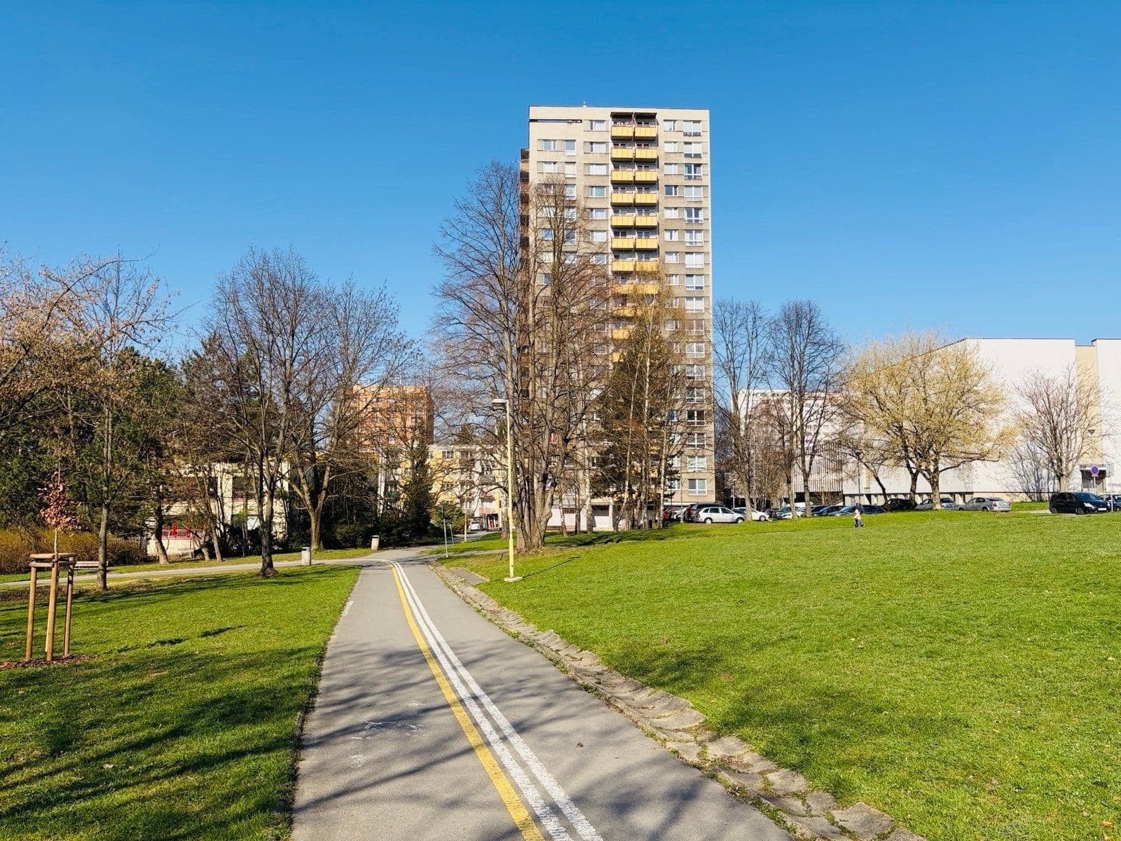 Prenájom bytu 1-izbový 38 m², Kosmonautů, Havířov, Moravskoslezský kraj Prenájom bytu 1-izbový 38 m², Kosmonautů, Havířov, Moravskoslezský kraj