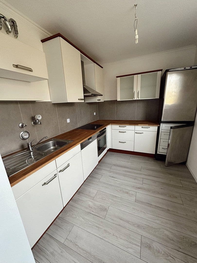 Prenájom bytu 3-izbový 74 m², Dasbacher Straße 26, Bremen, Brémy Prenájom bytu 3-izbový 74 m², Dasbacher Straße 26, Bremen, Brémy