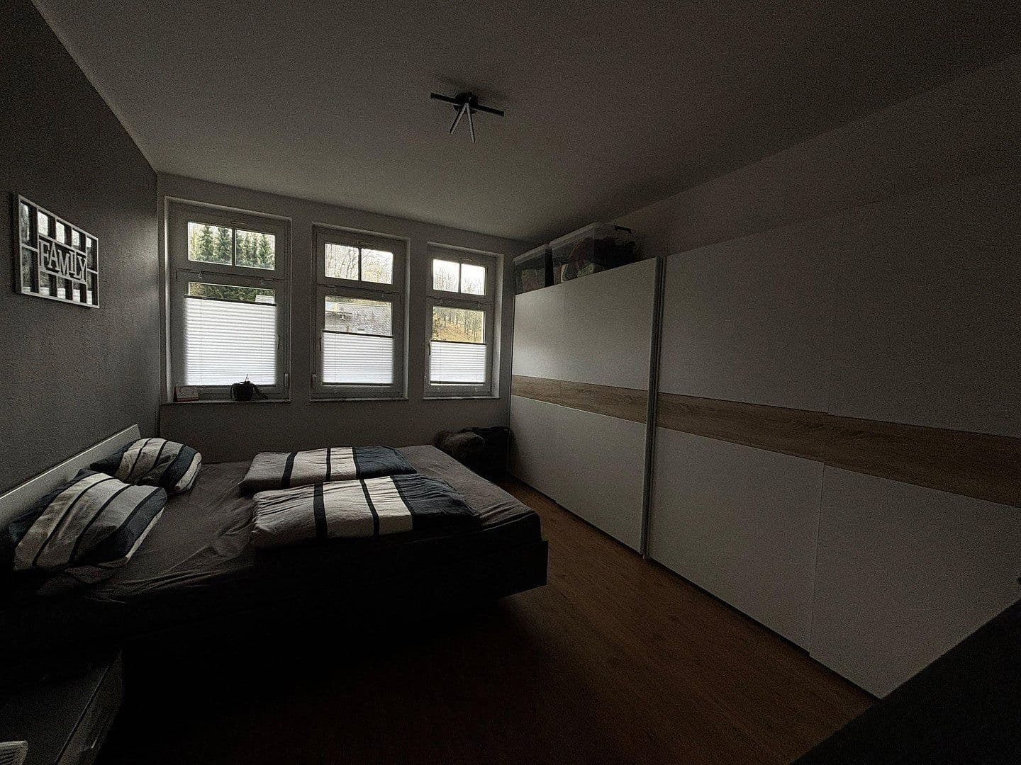 Prenájom bytu 4-izbový 107 m², Dorfstraße 61, Grünhainichen, Sasko Prenájom bytu 4-izbový 107 m², Dorfstraße 61, Grünhainichen, Sasko