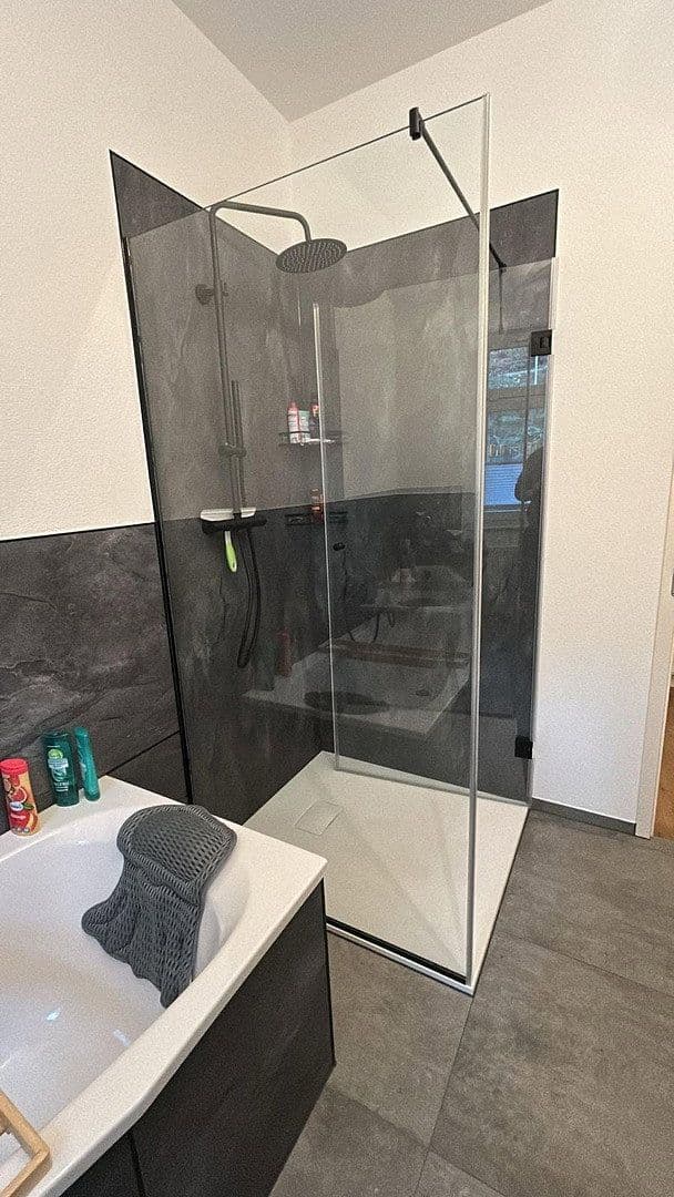 Prenájom bytu 4-izbový 107 m², Dorfstraße 61, Grünhainichen, Sasko Prenájom bytu 4-izbový 107 m², Dorfstraße 61, Grünhainichen, Sasko