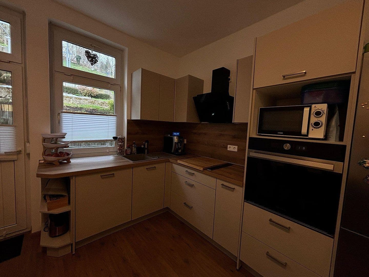 Prenájom bytu 4-izbový 107 m², Dorfstraße 61, Grünhainichen, Sasko Prenájom bytu 4-izbový 107 m², Dorfstraße 61, Grünhainichen, Sasko