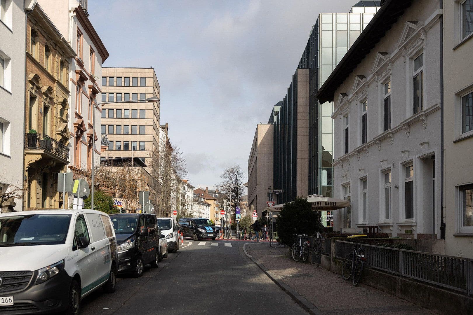 Predaj bytu 4-izbový 90 m², Frankfurt, Hesensko Predaj bytu 4-izbový 90 m², Frankfurt, Hesensko