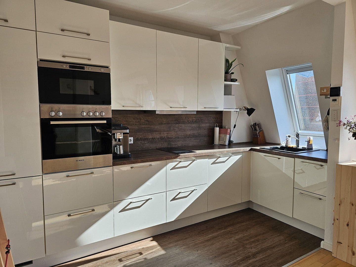 Predaj bytu 4-izbový 94 m², Frechen, Severné Porýnie - Westfálsko Predaj bytu 4-izbový 94 m², Frechen, Severné Porýnie - Westfálsko