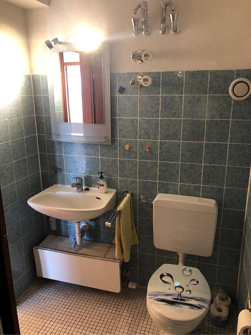 Prenájom bytu 1-izbový 30 m², Heidelberg, Bádensko-Wurttembersko Prenájom bytu 1-izbový 30 m², Heidelberg, Bádensko-Wurttembersko