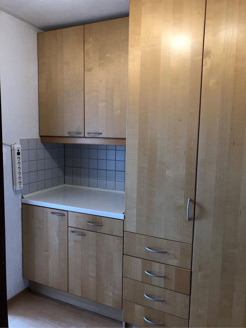 Prenájom bytu 1-izbový 30 m², Heidelberg, Bádensko-Wurttembersko Prenájom bytu 1-izbový 30 m², Heidelberg, Bádensko-Wurttembersko