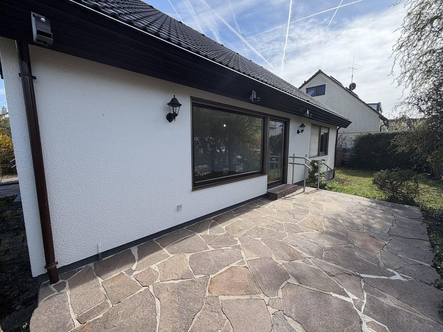 Predaj domu 202 m², pozemek 390 m², Freiberg am Neckar, Bádensko-Wurttembersko Predaj domu 202 m², pozemek 390 m², Freiberg am Neckar, Bádensko-Wurttembersko