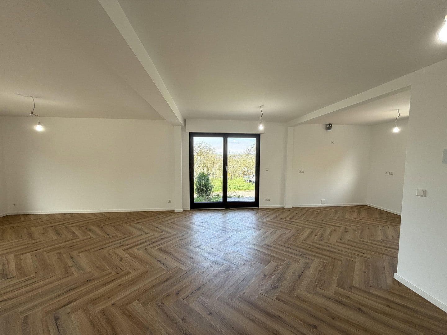 Predaj domu 202 m², pozemek 390 m², Freiberg am Neckar, Bádensko-Wurttembersko Predaj domu 202 m², pozemek 390 m², Freiberg am Neckar, Bádensko-Wurttembersko