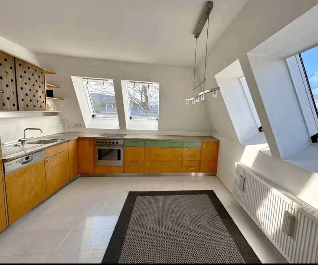 Prenájom bytu 3-izbový 75 m², Frankfurt am Main, Hesensko Prenájom bytu 3-izbový 75 m², Frankfurt am Main, Hesensko