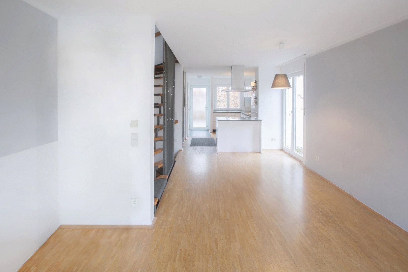 Predaj domu 119 m², pozemek 205 m², Braunaugenstraße 36, München, Bavorsko Predaj domu 119 m², pozemek 205 m², Braunaugenstraße 36, München, Bavorsko