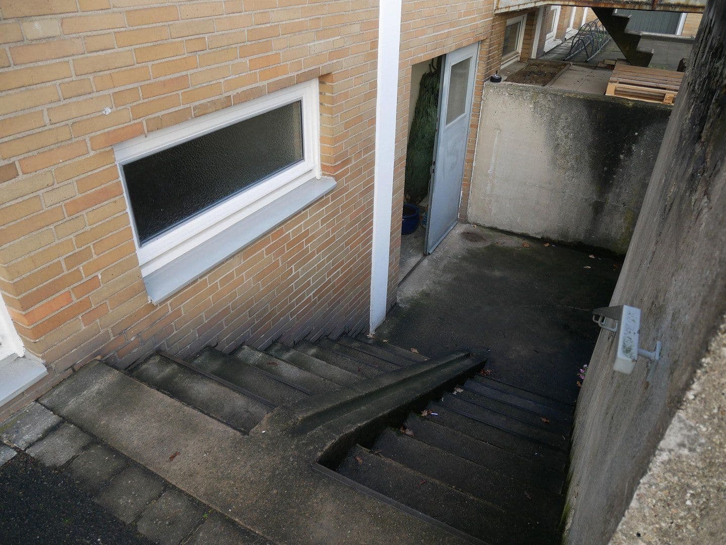 Prenájom nebytového priestoru 8 m², Alter Flughafen 4, Hannover, Dolné Sasko Prenájom nebytového priestoru 8 m², Alter Flughafen 4, Hannover, Dolné Sasko