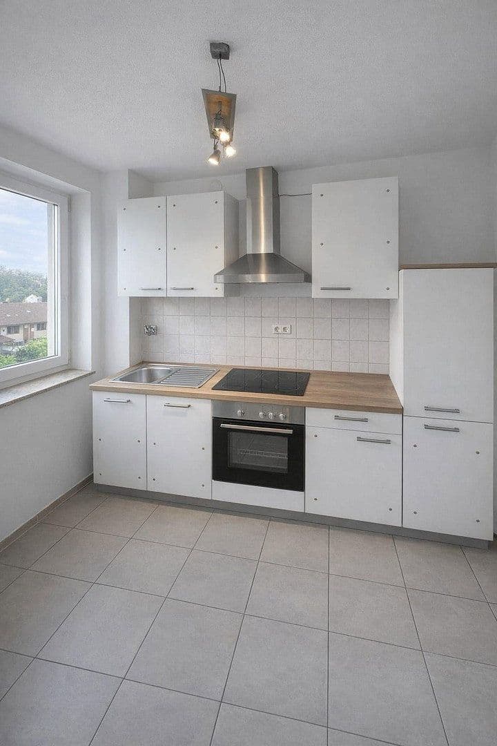 Prenájom bytu 3-izbový 78 m², Bielefeld, Severné Porýnie - Westfálsko Prenájom bytu 3-izbový 78 m², Bielefeld, Severné Porýnie - Westfálsko