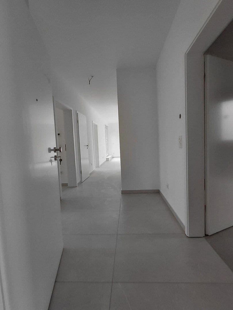 Prenájom bytu 4-izbový 113 m², Erlensee, Hesensko Prenájom bytu 4-izbový 113 m², Erlensee, Hesensko