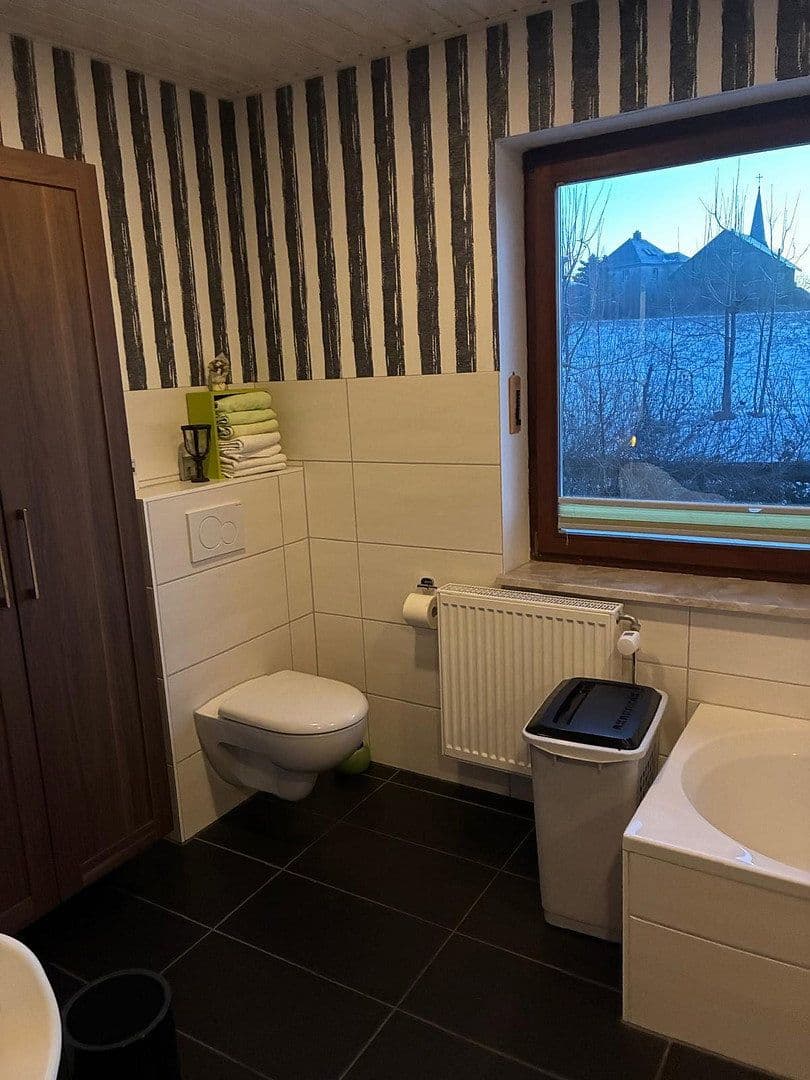 Predaj domu 128 m², pozemek 1.380 m², Helmbrechts, Bavorsko Predaj domu 128 m², pozemek 1.380 m², Helmbrechts, Bavorsko