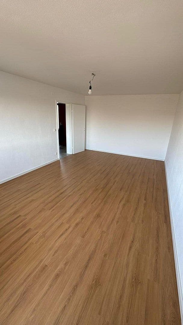 Predaj bytu 3-izbový 75 m², Hohenstaufenstrasse 100, Göppingen, Bádensko-Wurttembersko Predaj bytu 3-izbový 75 m², Hohenstaufenstrasse 100, Göppingen, Bádensko-Wurttembersko