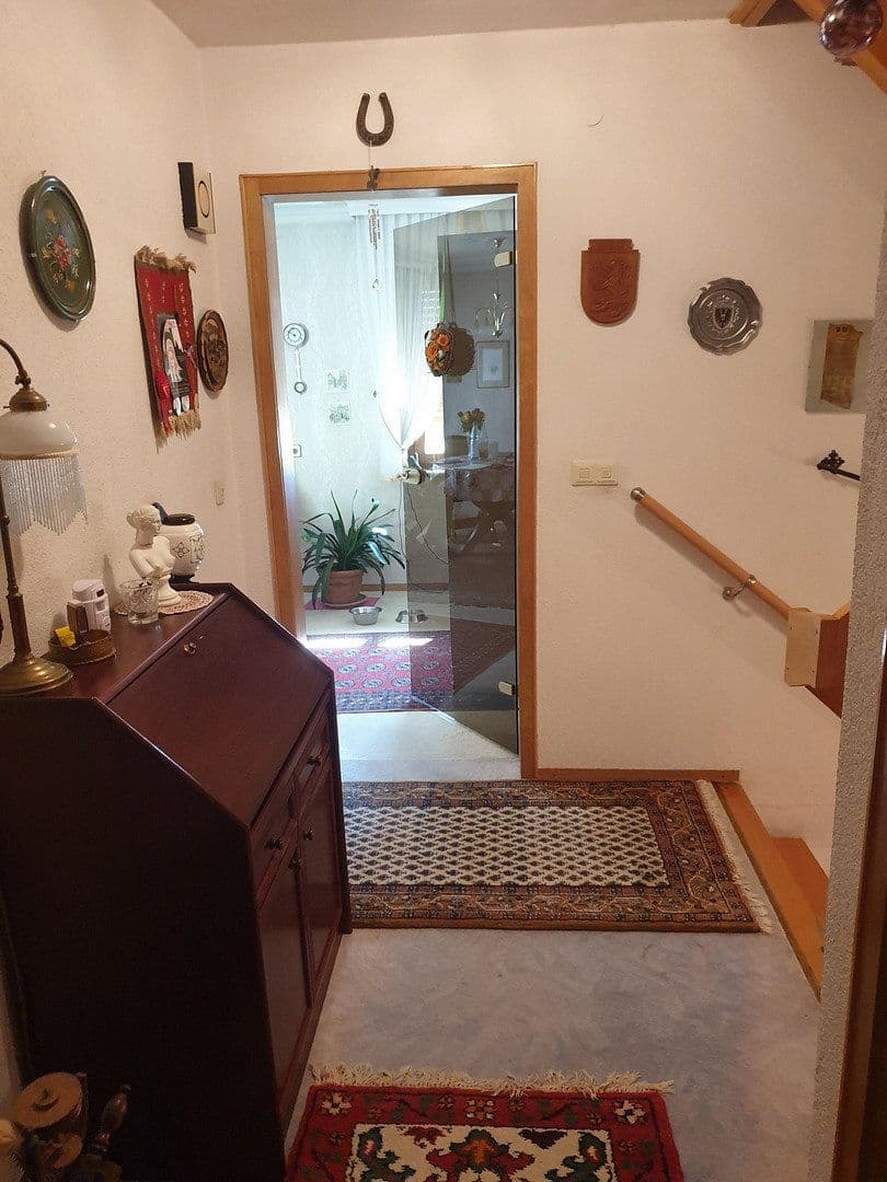 Predaj domu 290 m², pozemek 660 m², Neuhofer Straße 34, Neckargemünd, Bádensko-Wurttembersko Predaj domu 290 m², pozemek 660 m², Neuhofer Straße 34, Neckargemünd, Bádensko-Wurttembersko