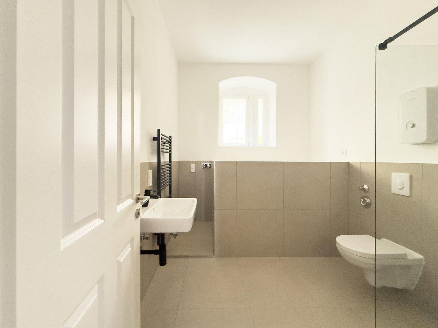 Predaj bytu 3-izbový 105 m², Friedbergstraße 27, Berlin, Berlín Predaj bytu 3-izbový 105 m², Friedbergstraße 27, Berlin, Berlín