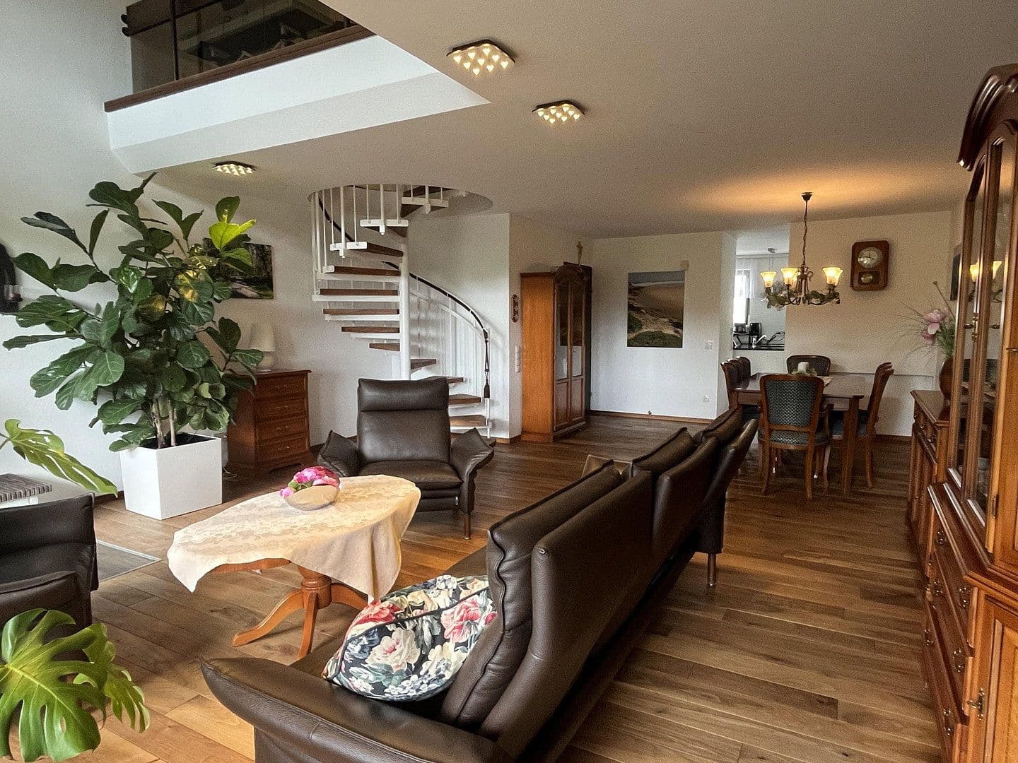 Predaj bytu 5-izbový 153 m², Chemnitzer Weg 10, Sindelfingen, Bádensko-Wurttembersko Predaj bytu 5-izbový 153 m², Chemnitzer Weg 10, Sindelfingen, Bádensko-Wurttembersko