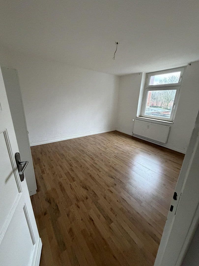Prenájom bytu 2-izbový 60 m², Blumentalstr. 150, Krefeld, Severné Porýnie - Westfálsko Prenájom bytu 2-izbový 60 m², Blumentalstr. 150, Krefeld, Severné Porýnie - Westfálsko