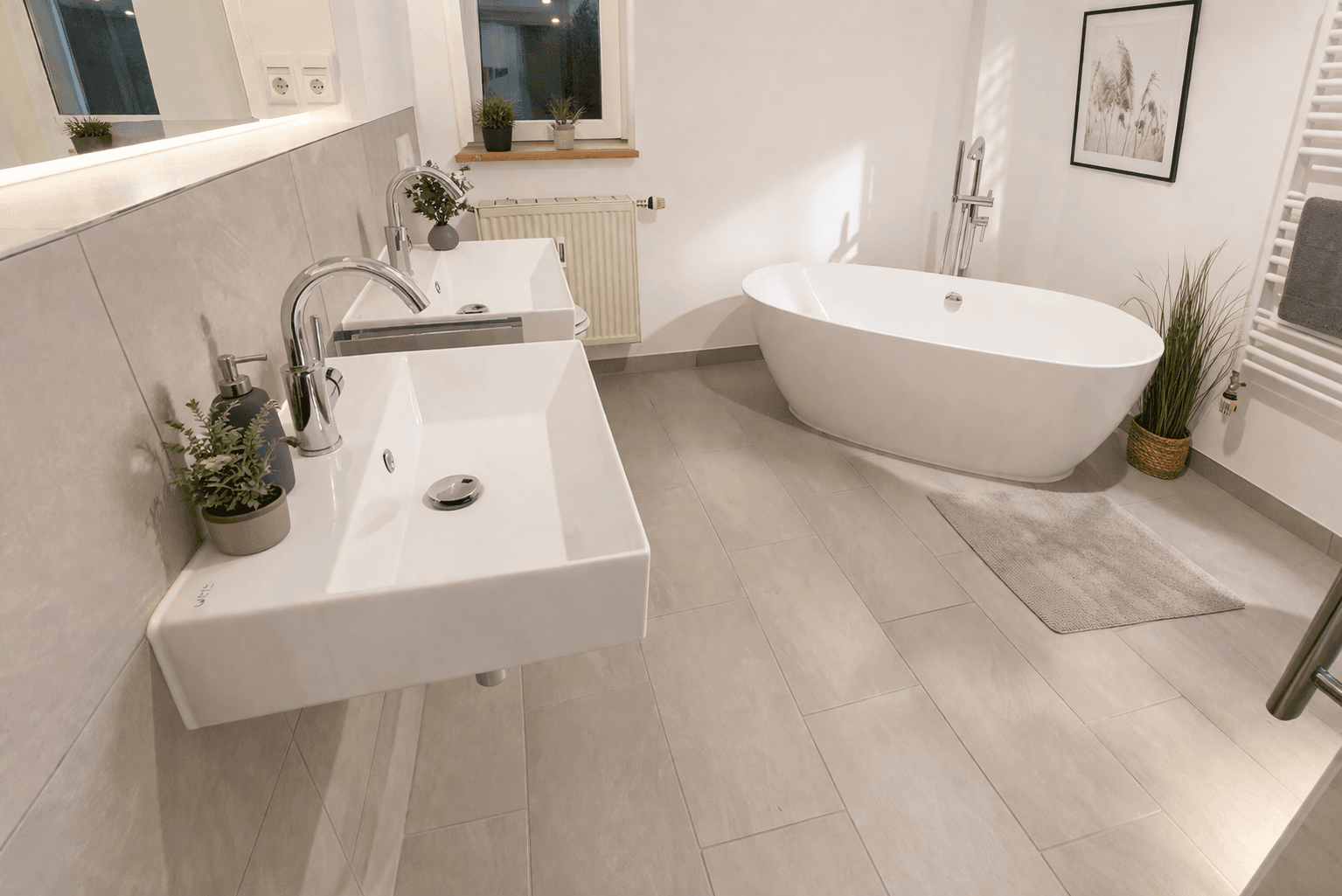 Prenájom bytu 3-izbový 109 m², Eisenbahnstr.11, Güstrow, Meklenbursko-Predpomoransko Prenájom bytu 3-izbový 109 m², Eisenbahnstr.11, Güstrow, Meklenbursko-Predpomoransko