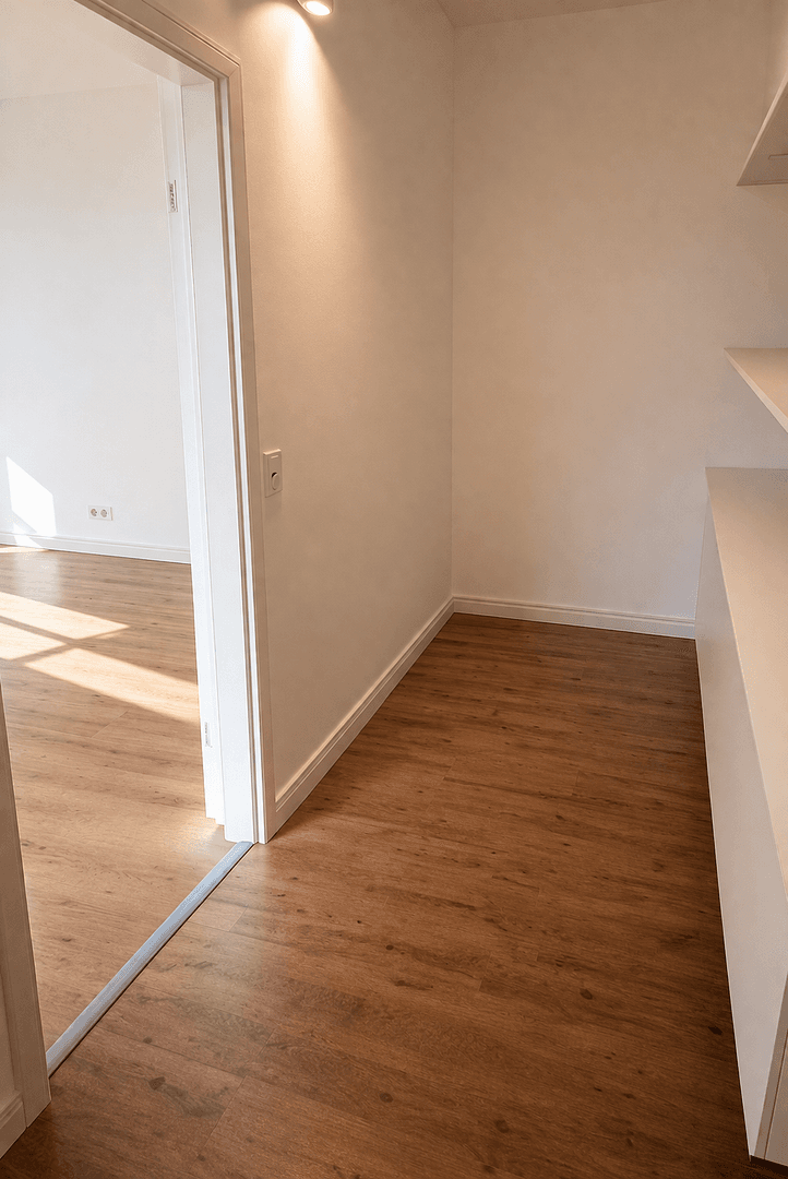 Prenájom bytu 3-izbový 109 m², Eisenbahnstr.11, Güstrow, Meklenbursko-Predpomoransko Prenájom bytu 3-izbový 109 m², Eisenbahnstr.11, Güstrow, Meklenbursko-Predpomoransko