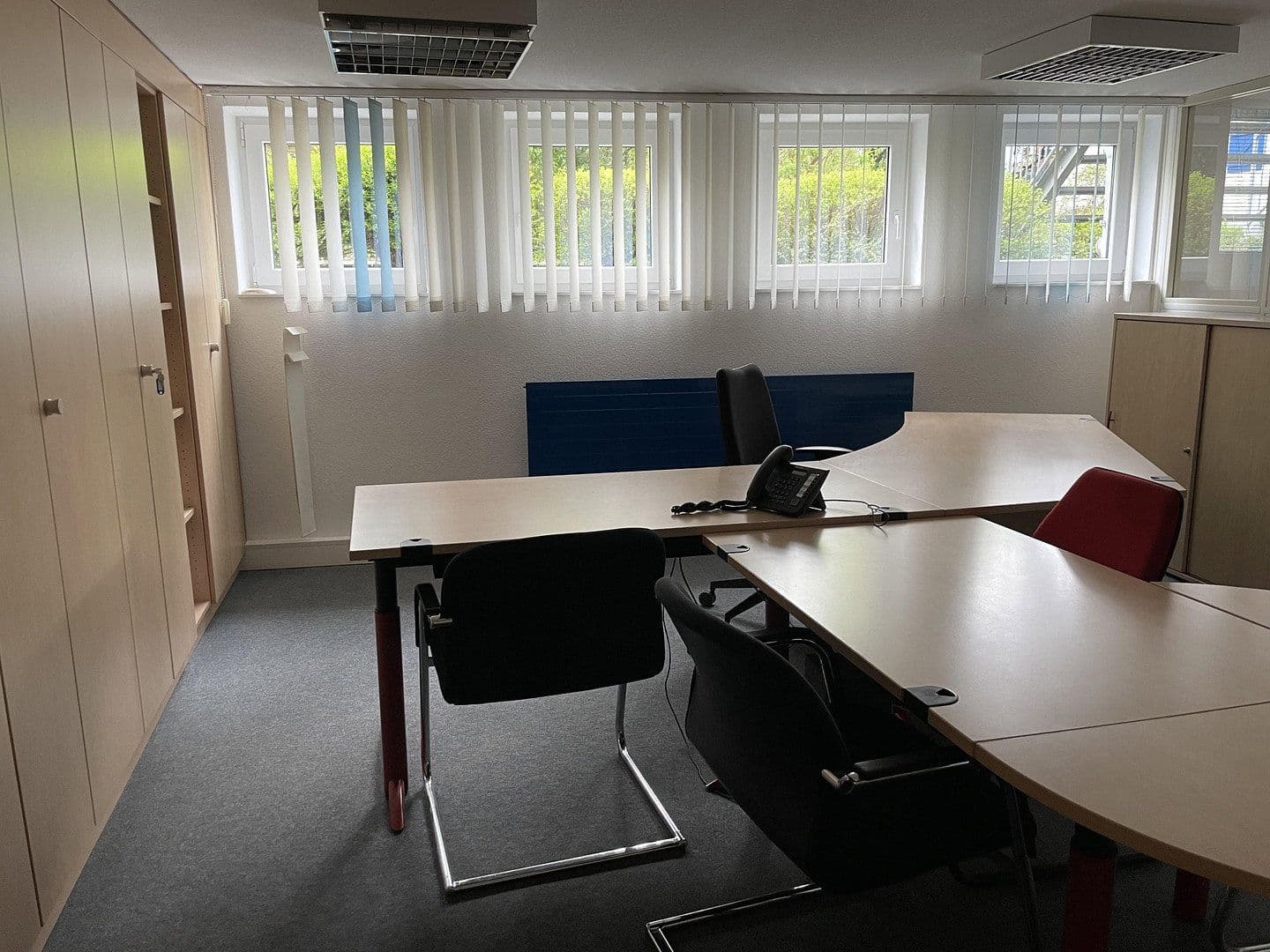 Prenájom nebytového priestoru 314 m², Osterholzer Heerstraße 125-127, Bremen, Brémy Prenájom nebytového priestoru 314 m², Osterholzer Heerstraße 125-127, Bremen, Brémy