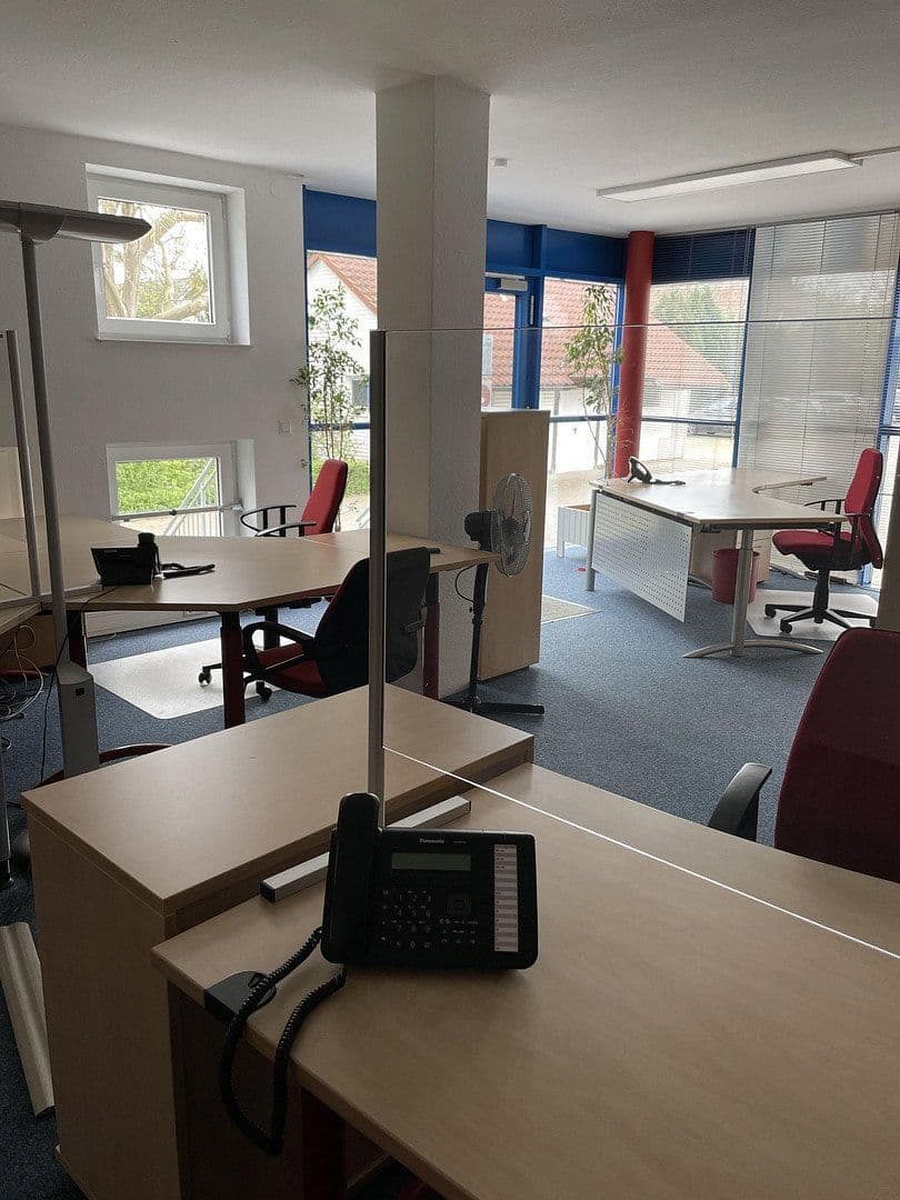 Prenájom nebytového priestoru 314 m², Osterholzer Heerstraße 125-127, Bremen, Brémy Prenájom nebytového priestoru 314 m², Osterholzer Heerstraße 125-127, Bremen, Brémy