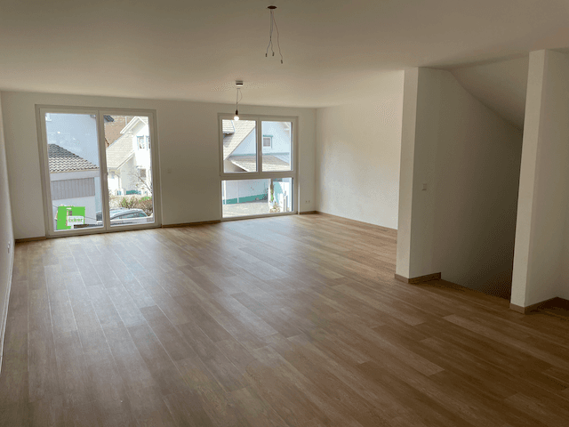 Predaj domu 160 m², pozemek 180 m², Wehratalstrasse 31c, Wehr, Bádensko-Wurttembersko Predaj domu 160 m², pozemek 180 m², Wehratalstrasse 31c, Wehr, Bádensko-Wurttembersko