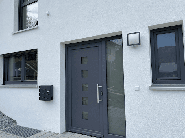 Predaj domu 160 m², pozemek 180 m², Wehratalstrasse 31c, Wehr, Bádensko-Wurttembersko Predaj domu 160 m², pozemek 180 m², Wehratalstrasse 31c, Wehr, Bádensko-Wurttembersko