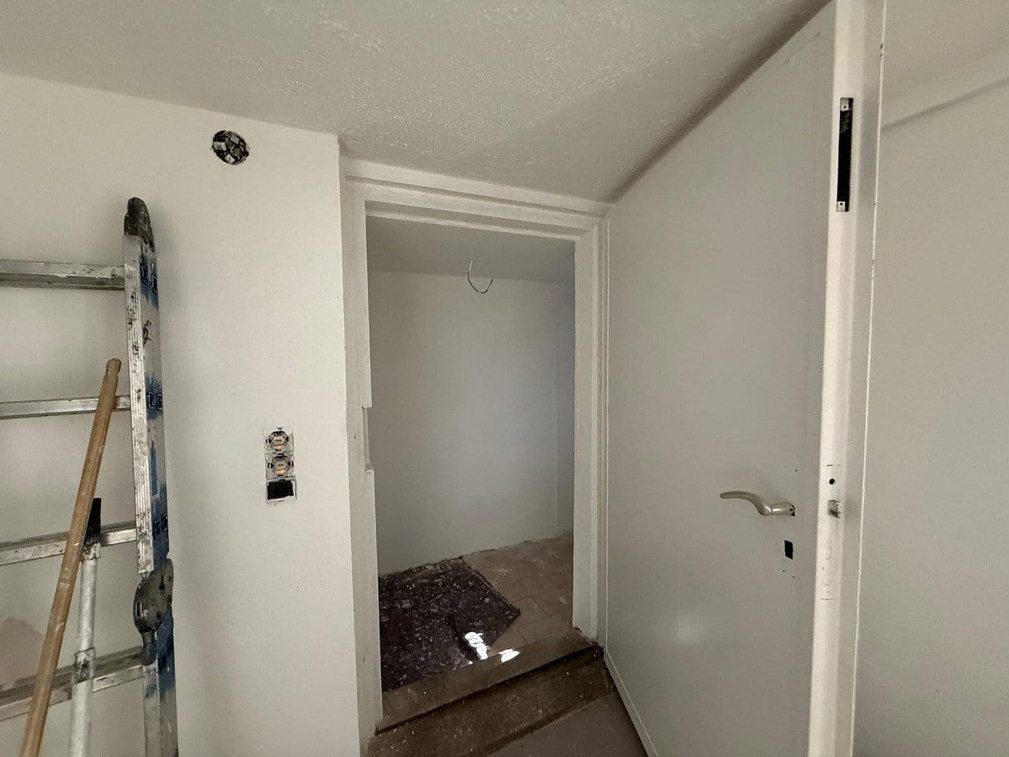 Prenájom domu 120 m², pozemek 400 m², Berlin, Berlín Prenájom domu 120 m², pozemek 400 m², Berlin, Berlín