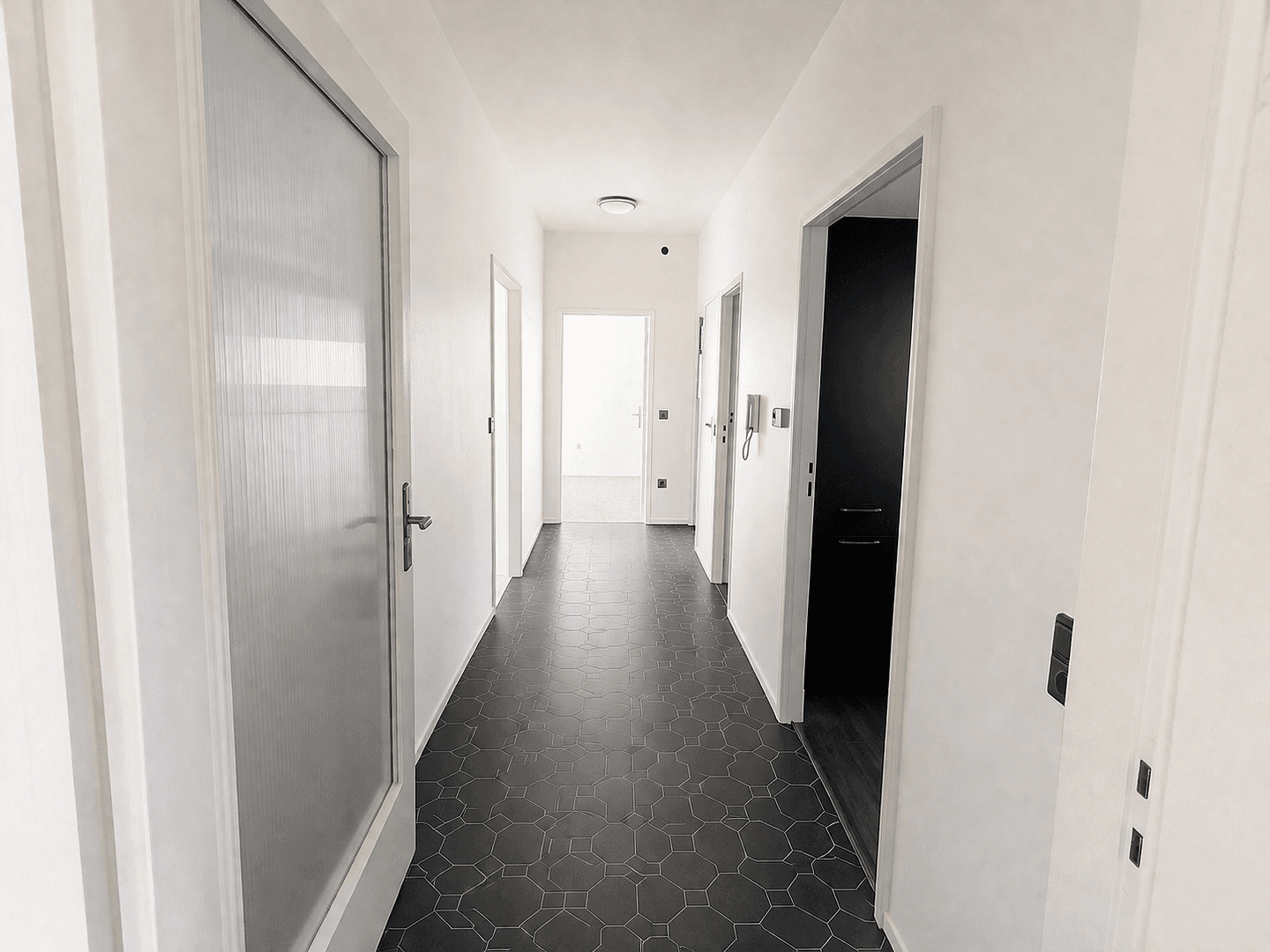 Prenájom domu 120 m², pozemek 400 m², Berlin, Berlín Prenájom domu 120 m², pozemek 400 m², Berlin, Berlín