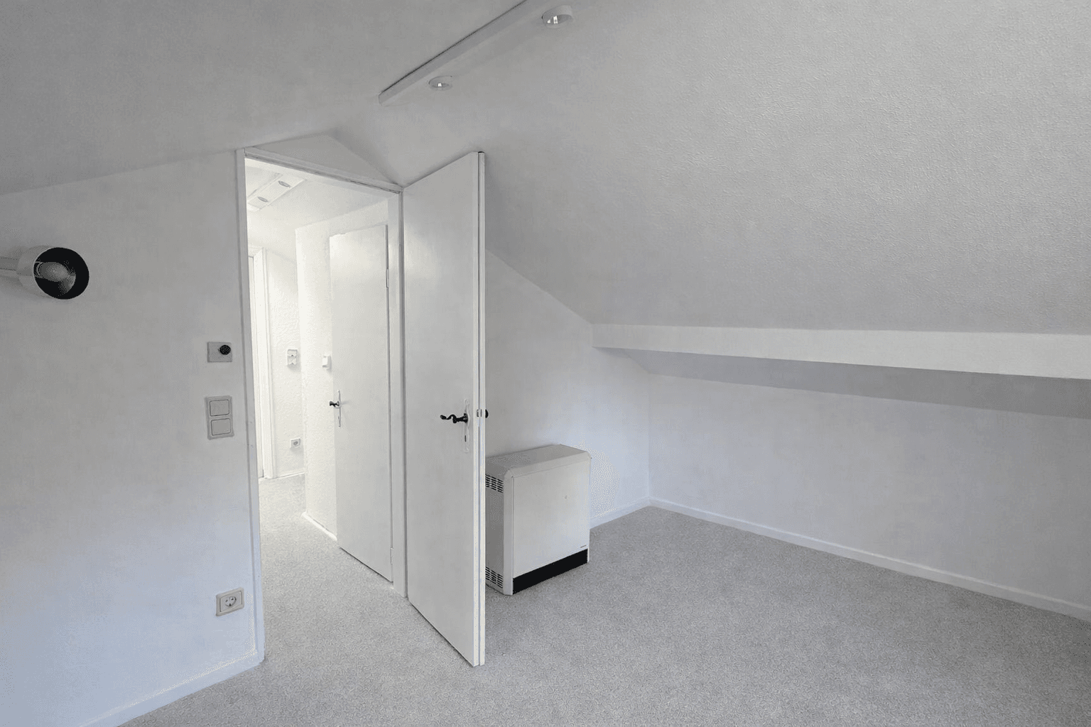 Prenájom domu 120 m², pozemek 400 m², Berlin, Berlín Prenájom domu 120 m², pozemek 400 m², Berlin, Berlín