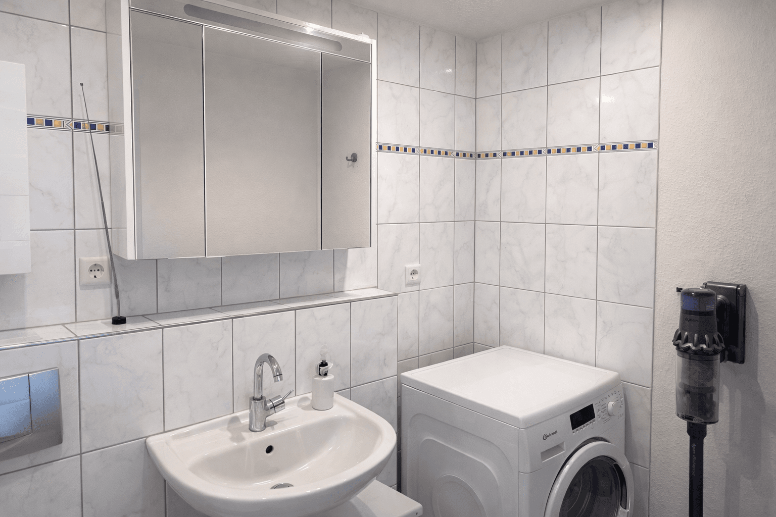 Prenájom bytu 4-izbový 80 m², Heiligenhaus, Severné Porýnie - Westfálsko Prenájom bytu 4-izbový 80 m², Heiligenhaus, Severné Porýnie - Westfálsko