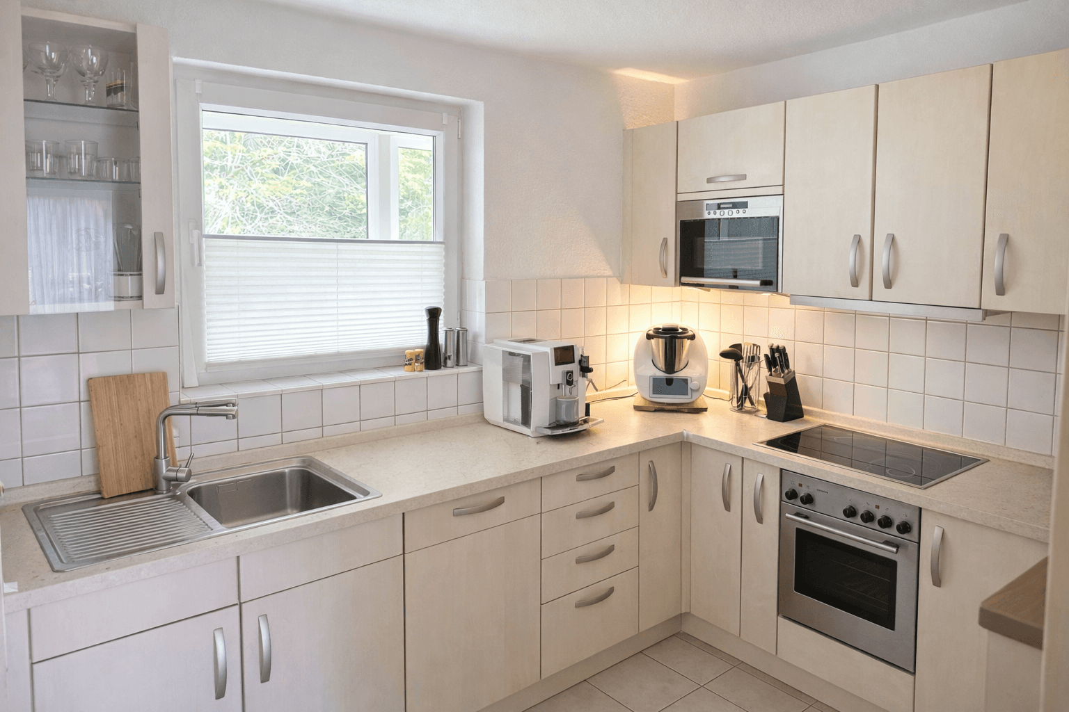 Prenájom bytu 4-izbový 80 m², Heiligenhaus, Severné Porýnie - Westfálsko Prenájom bytu 4-izbový 80 m², Heiligenhaus, Severné Porýnie - Westfálsko