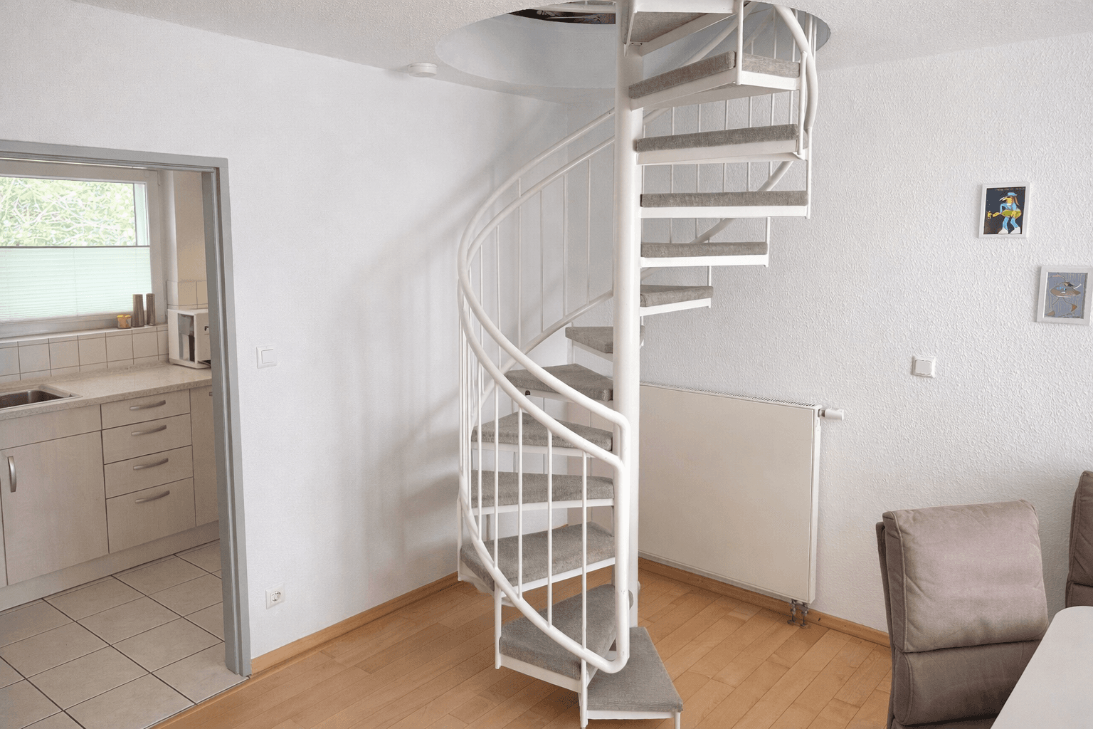 Prenájom bytu 4-izbový 80 m², Heiligenhaus, Severné Porýnie - Westfálsko Prenájom bytu 4-izbový 80 m², Heiligenhaus, Severné Porýnie - Westfálsko